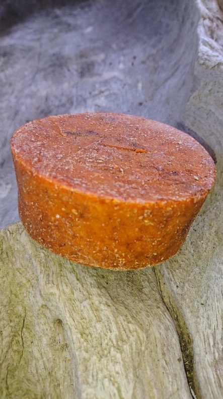 pain de savon GRO ROUCOU.JPG pain de savon GRO ROUCOU.JPG