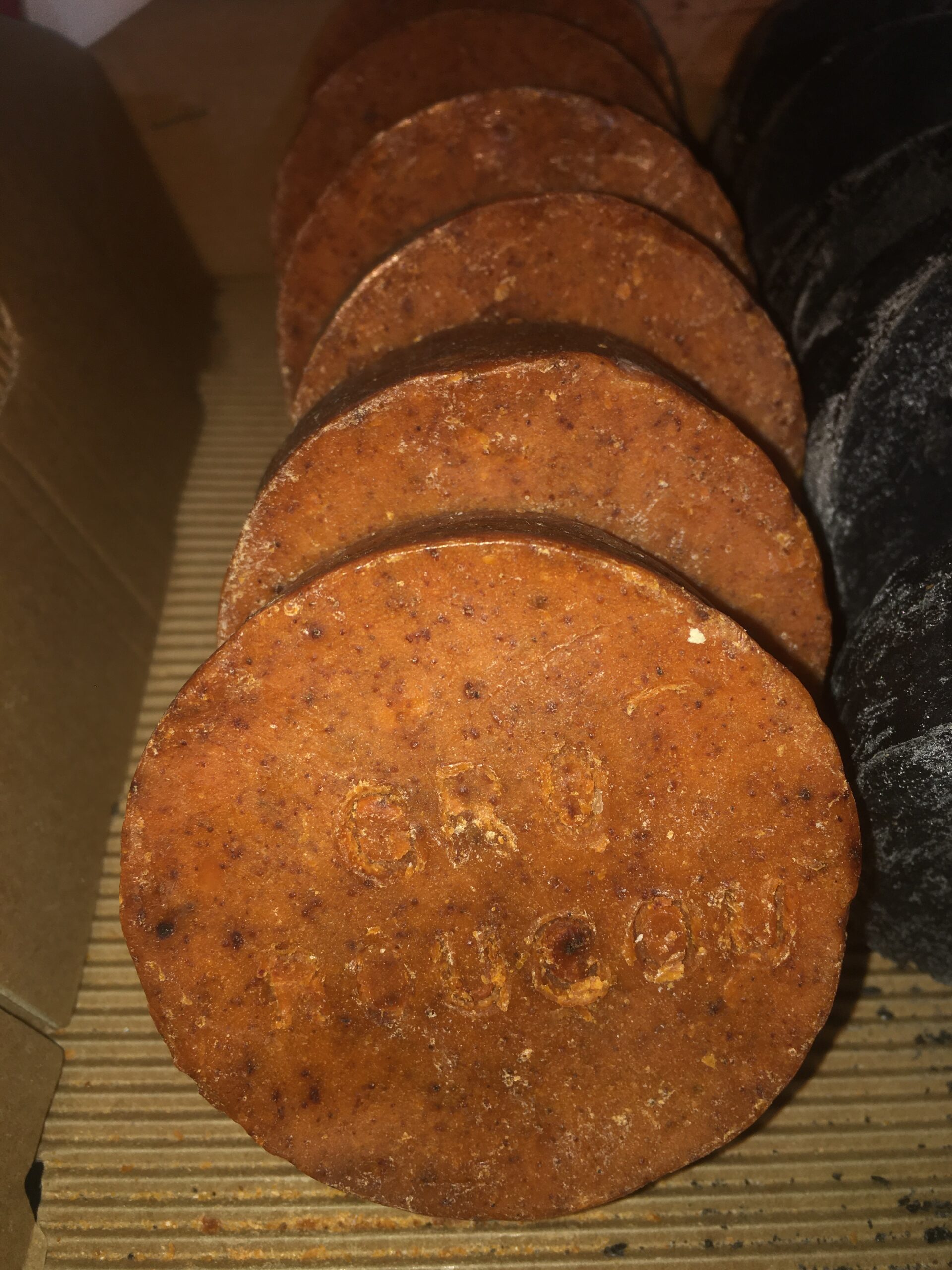 pain-de-savon-gro-roucoujpg1-2.jpg